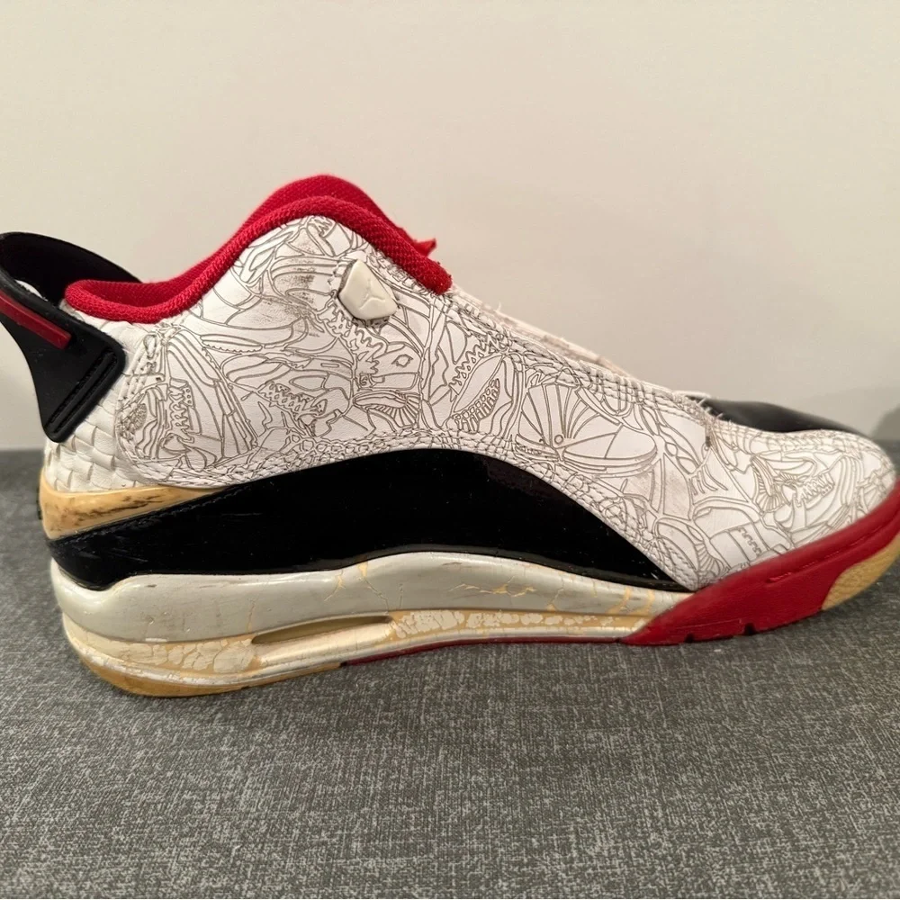 Jordan TWO 3 Dynamic Red-white Sneakers/size 7.5